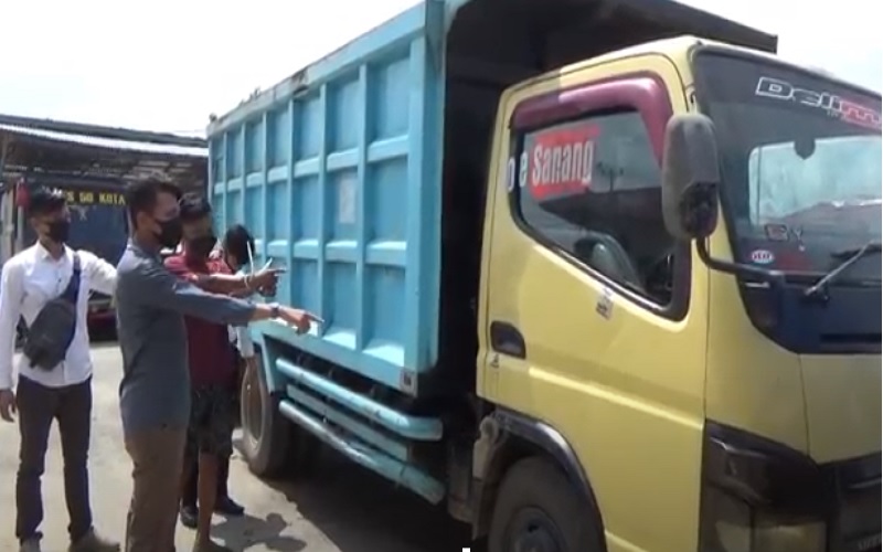 Nekat, Pemuda Ini Curi 1,5 Ton Kelapa Sawit Milik PTPN VI di Siang Bolong