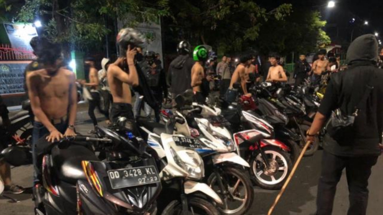 Razia Balap Liar, 21 Motor di Makassar Diangkut ke Kantor Polisi