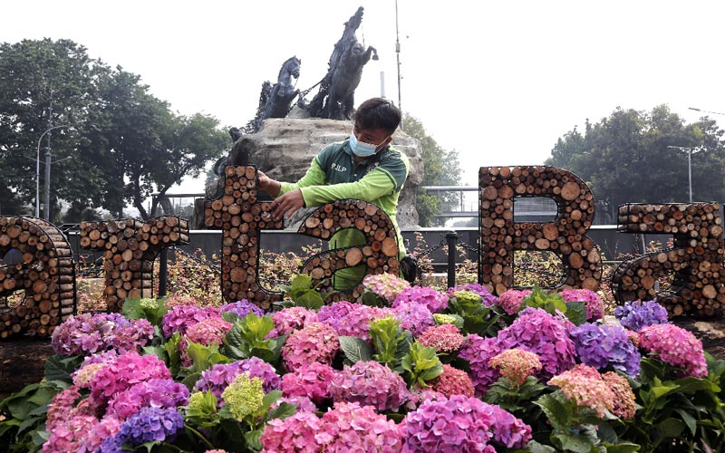 Sambut HUT Ke-494 Jakarta, Kawasan Patung Kuda Dipercantik dengan Tanaman Hias - Bagian 4