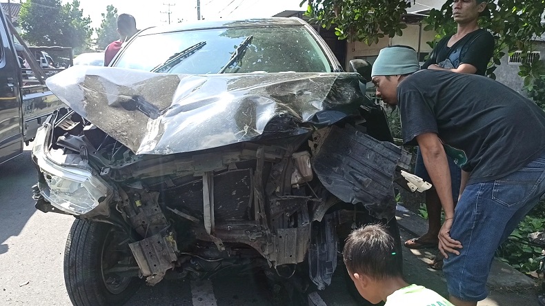 Sopir Avanza Mengantuk Tabrak Pengendara Motor di Lombok Timur, 1 Orang Tewas