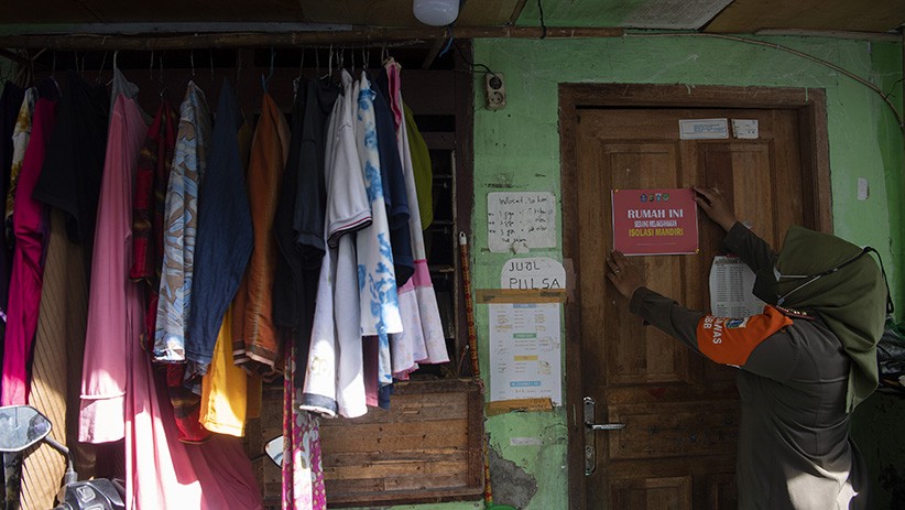 Kasus Covid-19 Indonesia Tembus 2 Juta - Bagian 3