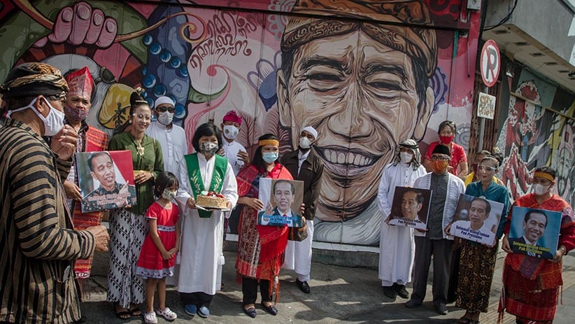 Begini Cara Warga Solo Ucapkan Selamat Ulang Tahun kepada Presiden Jokowi - Bagian 2