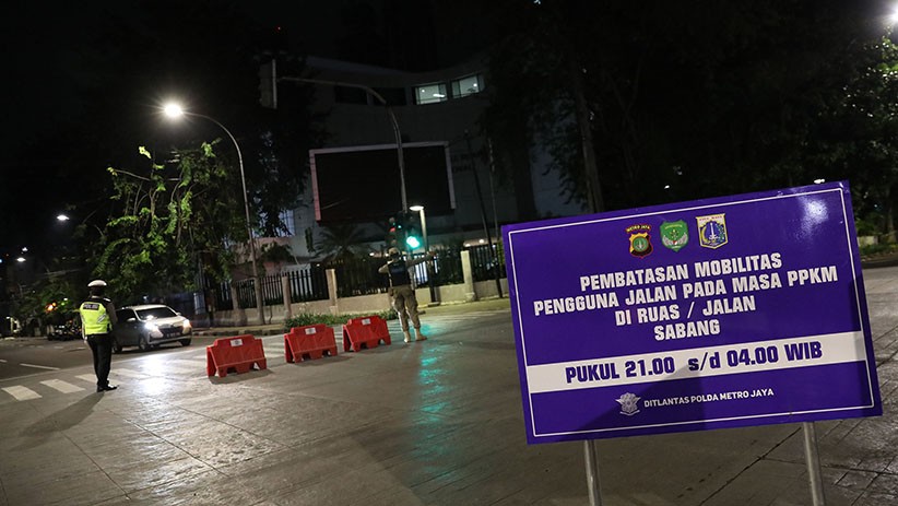 Polisi Tutup 10 Titik Ruas Jalan Kota Jakarta - Bagian 2