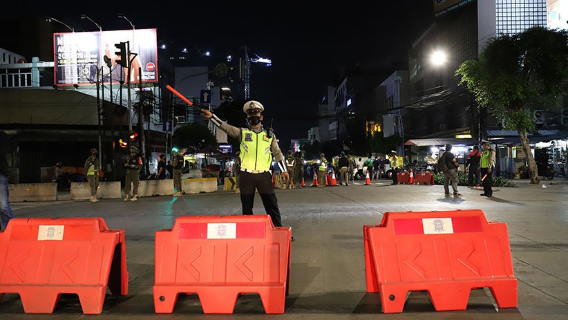 Polisi Tutup 10 Titik Ruas Jalan Kota Jakarta - Bagian 1