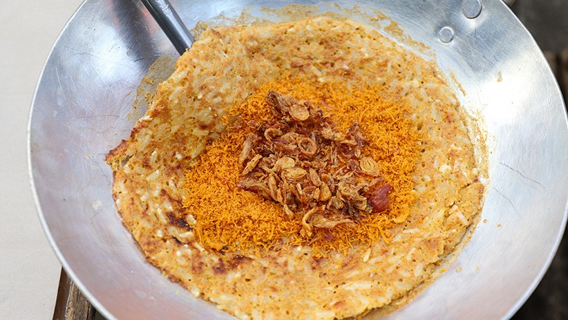 Pedagang Kerak Telor Khas Betawi Bertahan di Tengah Pandemi - Bagian 3
