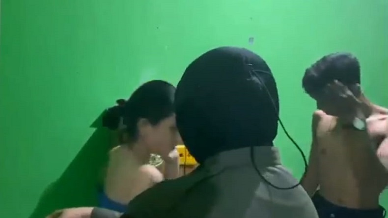 Pasangan Setengah Bugil Digerebek di Kamar Kos dan Hotel Melati Kota Jambi