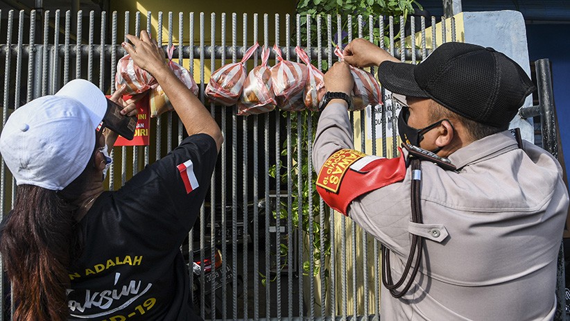 Bantuan Makanan untuk 37 Warga Warakas Tanjung Priok yang Isolasi Mandiri - Bagian 1