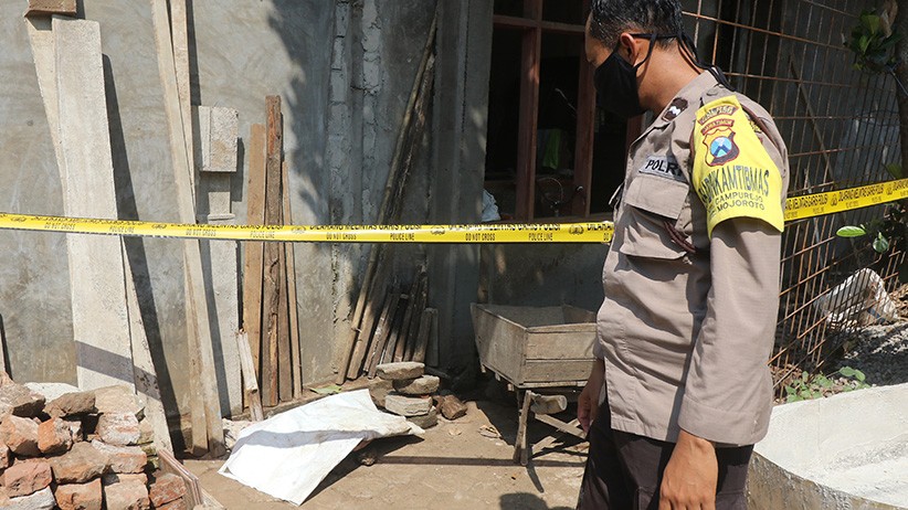 Mortir Aktif Ditemukan Warga Kediri saat Buat Pondasi Rumah - Bagian 2