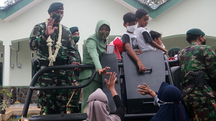 Suasana Haru Iringi Peralihan Tongkat Komando Danyonif Raider 400/BR - Bagian 3
