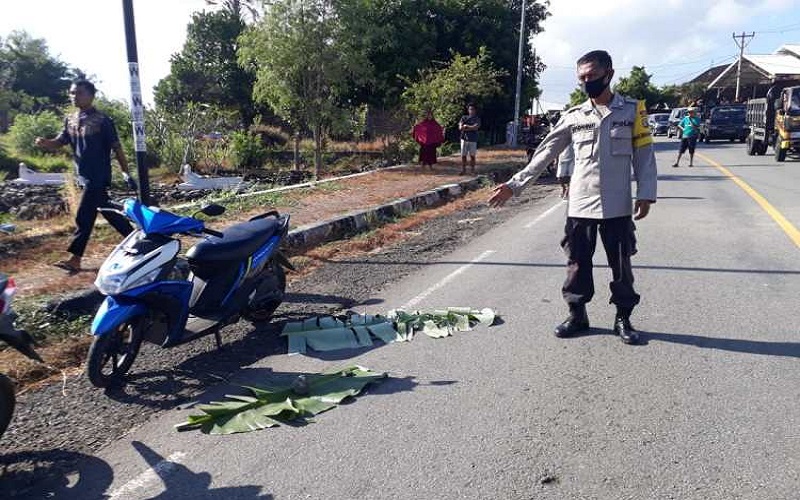 Tragis, Dua Bocah Boncengan Motor Tewas Ditabrak Truk di Sumbawa