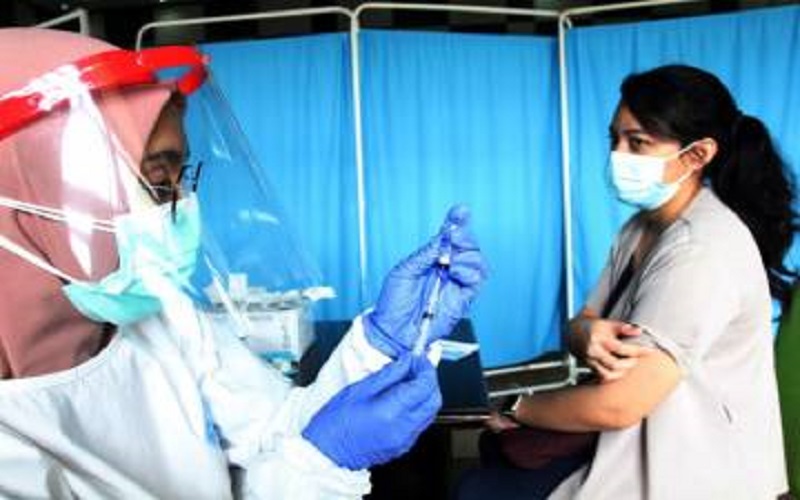 Polda Sumsel Kawal Tim Medis Sukseskan Vaksinasi Sejuta Dosis per Hari