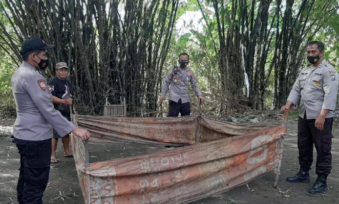 Judi Sabung Ayam di Mojokerto Digerebek Polisi, Belasan Pelaku Kabur