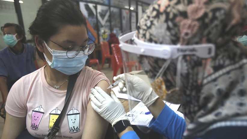 GOR Ciracas Jadi Sentra Vaksinasi, Target 1.000 Dosis per Hari - Bagian 1