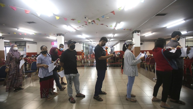 GOR Ciracas Jadi Sentra Vaksinasi, Target 1.000 Dosis per Hari - Bagian 3