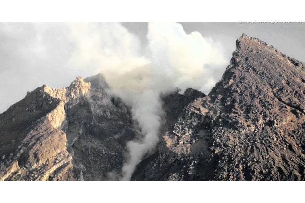 Merapi Terus Bergolak, Radius Potensi Bahaya Diperluas ke Arah Sungai Woro