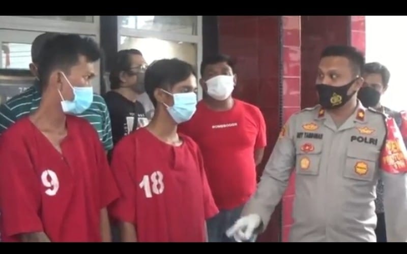 Viral, 2 Suami di Palembang Babak Belur Dihakimi Warga karena Menjambret 