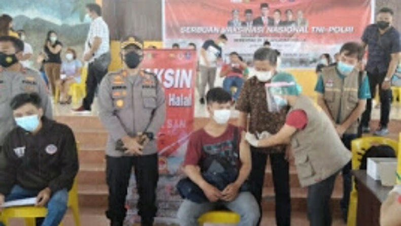 2.303 Warga Terima Vaksin Covid-19 yang Digelar Polres Minahasa Selatan