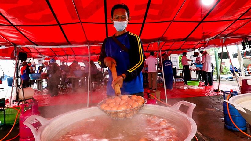 Melihat Dapur Umum untuk Bantu Ribuan Warga Jakarta yang Isolasi Mandiri - Bagian 2