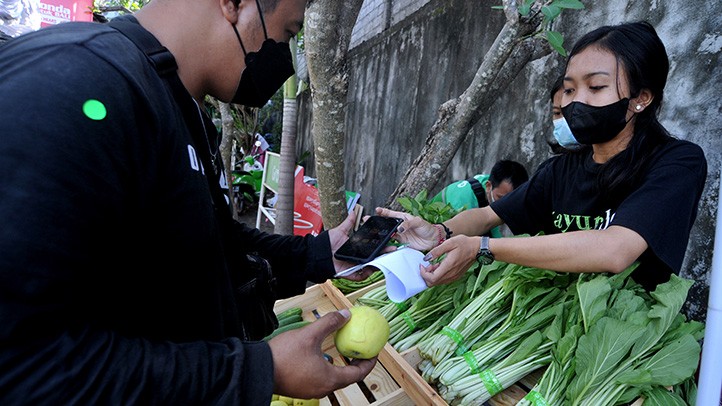 Sayuran Gratis Dibagikan untuk Peserta Vaksinasi - Bagian 2