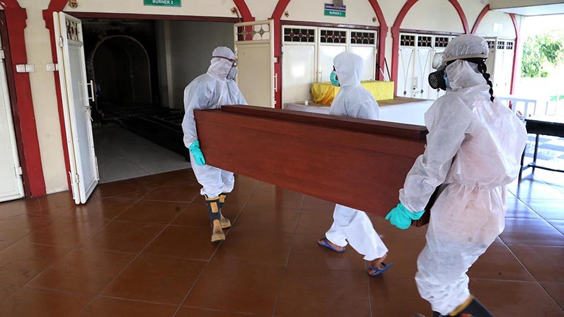 Jenazah Berdatangan ke Krematorium Keputih, Tungku Pembakaran Terus Menyala - Bagian 4