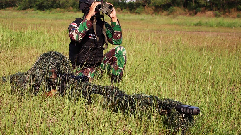 Sniper Marinir Lumpuhkan Musuh dari Jarak 500 Meter dengan Senjata AWM - Bagian 3