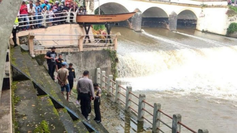 Dikira Boneka, Warga Payakumbuh Geger Temukan Janin di Jembatan Ratapan Ibu