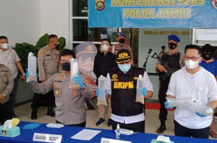 Polisi Tangkap Sopir Pajero Bawa Baby Lobster Senilai Rp9 M di Jambi