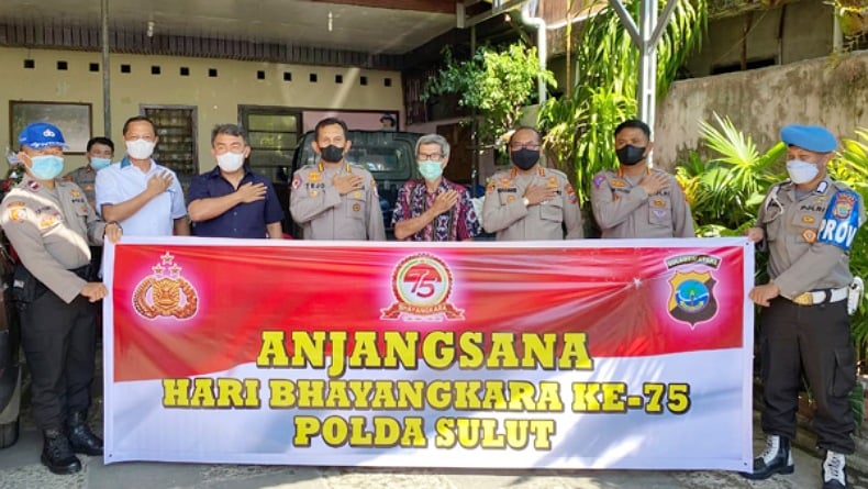 title Polda Sulut Anjangsana ke Purnawirawan Polri di Manado Polda Sulut Anjangsana ke Purnawirawan Polri di Manado