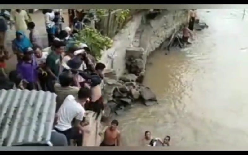 Pajero Terjun ke Sungai Mobil Keluarga, Ayah dan 3 Anak Tewas Seketika