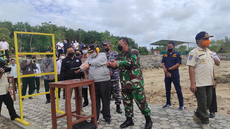 Dandim 0431/Babar Kenalkan Pistol Lomba Tembak Internasional 