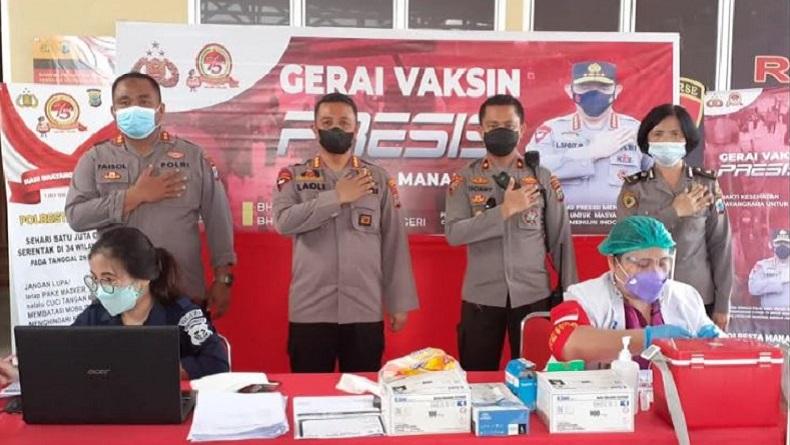 Polresta Manado Gelar Vaksinasi Gratis, Khusus Ibu-Ibu Dapat Bantuan Bahan Pokok