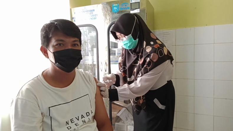 Masyarakat Koba Antusias Ikut Vaksinasi Covid-19 di Puskesmas