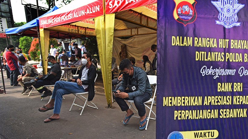 HUT ke-75 Bhayangkara, Polda Banten Gelar Layanan Pembuatan SIM Gratis - Bagian 2