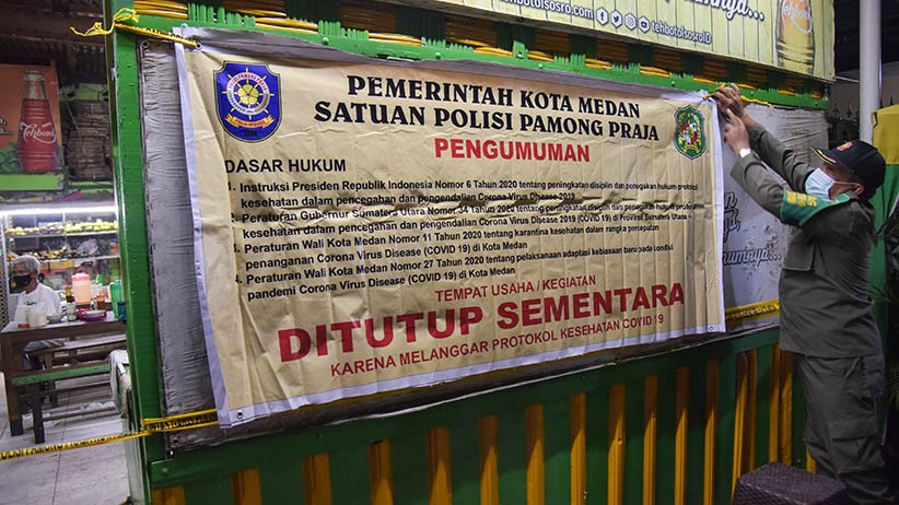 Langgar PPKM Mikro, Rumah Makan di Medan Disegel  - Bagian 1