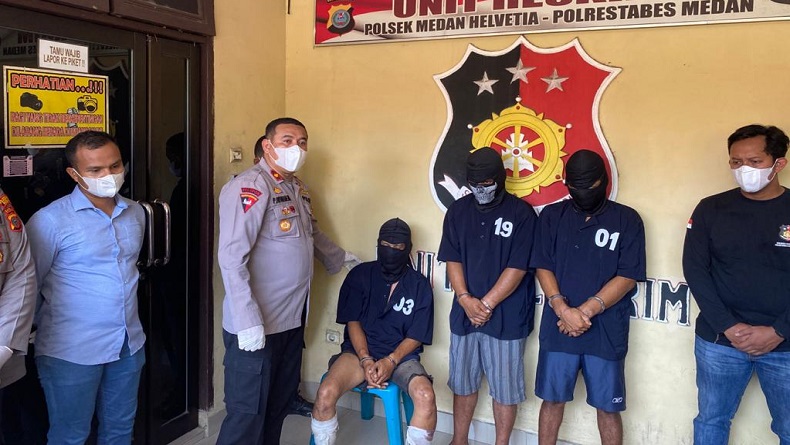 title 3 Komplotan Pencuri Senpi Anggota Polairud Ditangkap, 1 Ditembak 3 Komplotan Pencuri Senpi Anggota Polairud Ditangkap, 1 Ditembak
