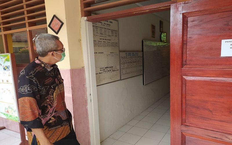 title Pemkot Cirebon Sulap Gedung SD di Harjamukti Jadi Tempat Isolasi OTG Pemkot Cirebon Sulap Gedung SD di Harjamukti Jadi Tempat Isolasi OTG