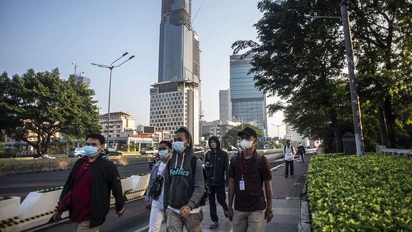Suasana Kota Jakarta Jelang Penerapan WFH 100 Persen - Bagian 2