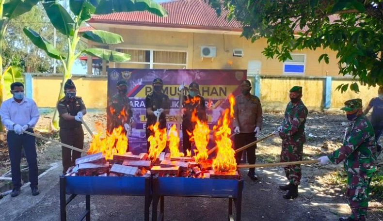 Bea Cukai Sabang Musnahkan 14.720 Batang Rokok Ilegal dan 1.735 Ton Gula Pasir 
