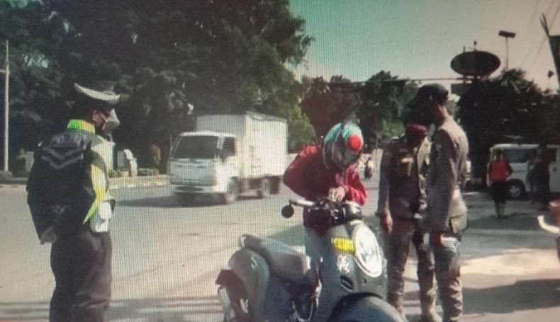 Sehari Jelang PPKM Darurat di Purwakarta, Sejumlah Kendaraan Diputar Balik