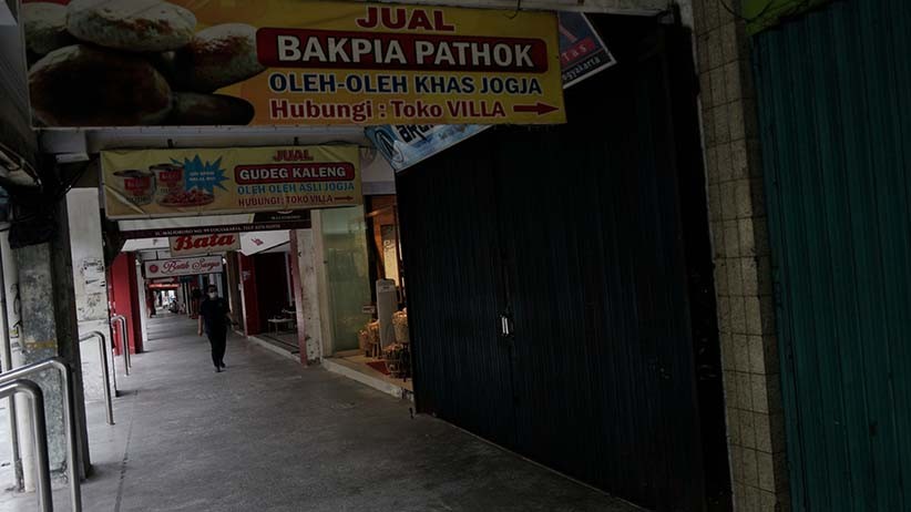 Jalan Malioboro Sepi, Pedagang Dilarang Berjualan - Bagian 2