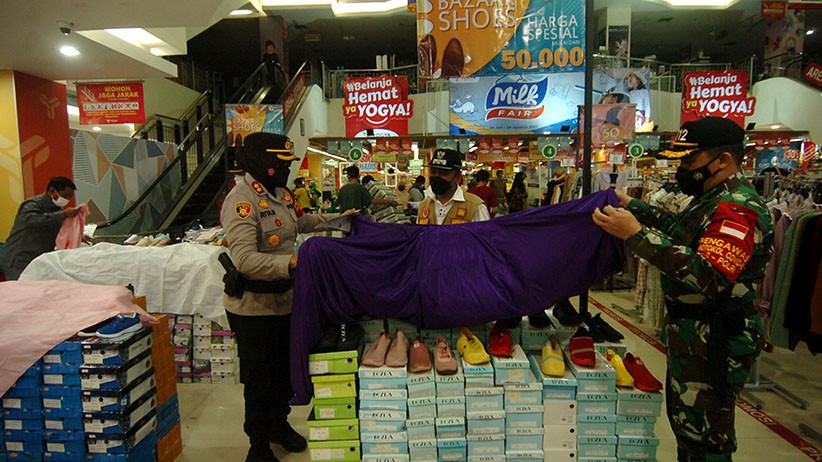 Nekat Beroperasi, 4 Mal di Kota Tegal Ditutup Paksa - Bagian 1