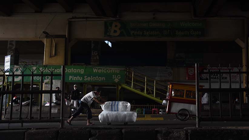 Kawasan Pasar Tanah Abang Lengang saat PPKM Darurat - Bagian 2