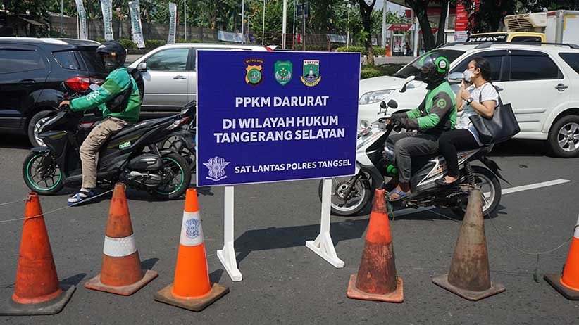 PPKM Darurat, Kendaraan dari Tangsel MenujuJakarta Terpaksa Berputar Balik - Bagian 1
