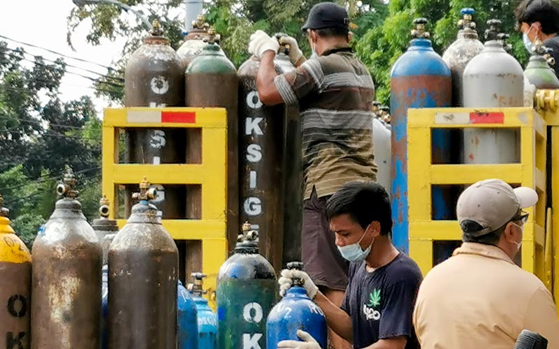 Depot Isi Ulang Tabung Oksigen Masih Diserbu Warga - Bagian 5