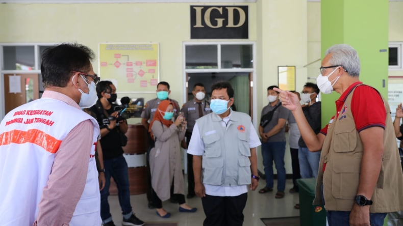Tinjau RSUD Ashari Pemalang, Ganjar: Ini Dibersihkan Pak, Rumah Sakite Ojo Kemprohlah