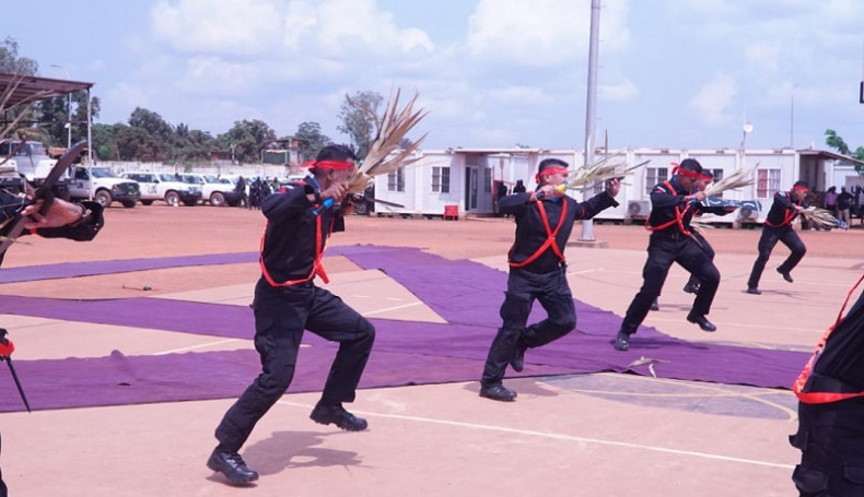 HUT Bhayangkara, Anggota Polda Malut di Afrika Tengah Menari Soya-Soya 
