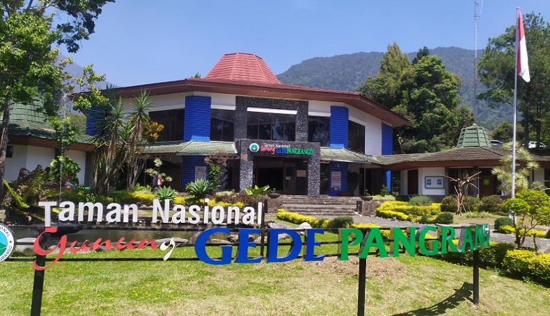 Tekan Penularan Covid, Jalur Pendakian Gede Pangrango Cianjur Ditutup