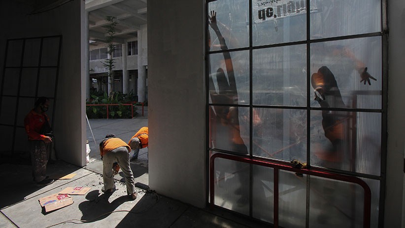 Lapangan Tembak Surabaya Dijadikan Rumah Sakit Darurat - Bagian 1