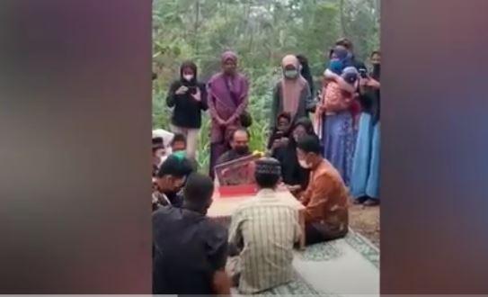 Sedih, Pengantin Ini Ijab Kabul di Samping Jenazah Ayah yang Meninggal Suspect Covid-19
