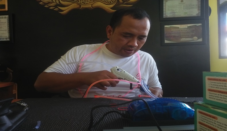 title Polisi di Majalengka Ciptakan Alat Bantu Pernapasan untuk Pasien Covid Polisi di Majalengka Ciptakan Alat Bantu Pernapasan untuk Pasien Covid